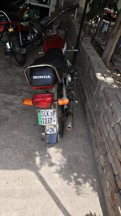 Ghani bike 18/19 4 sale. . . 0.3. 1.5. 3.4. 3.4. 7.0. 9