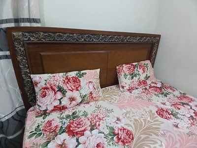 4 pcs bedroom furniture with mattress
