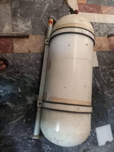LPG Cylinder with Kit and Frame - Suzuki Cultus 2006