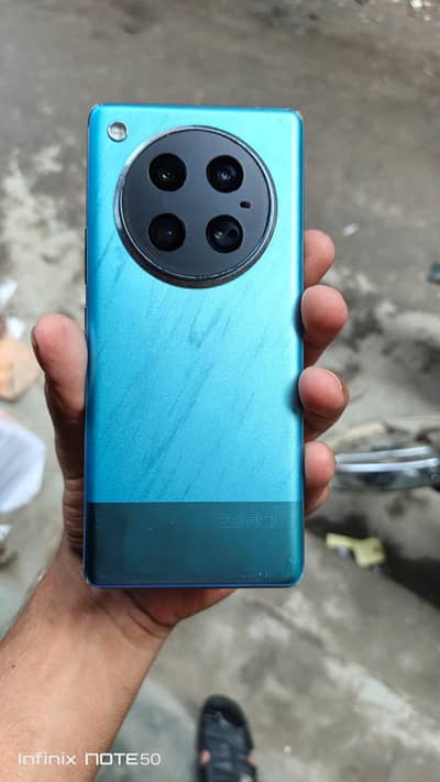 Infinix Zero 40