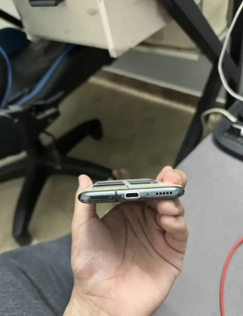 One Plus 7 Pro 3