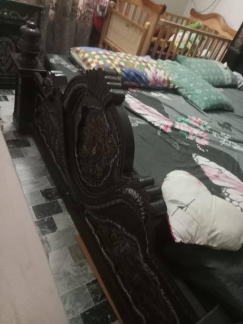 king size bed 1