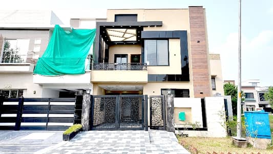 Prime Location 5 Marla House For Sale