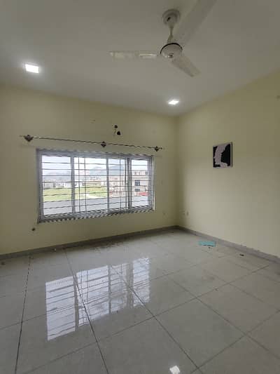 1 Kanal Upper Portion Available For Rent Location B-17 Multi Gardens Block C1