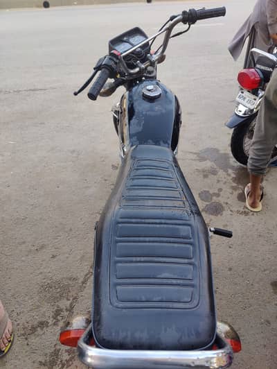 united 125
