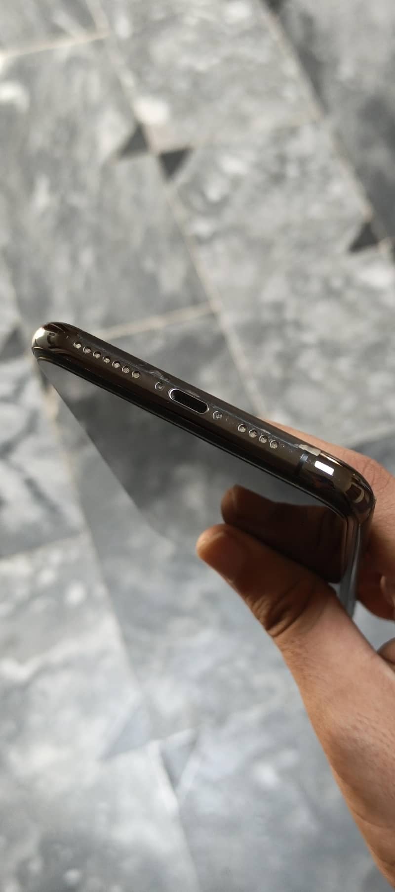 Iphone 11 pro max 4