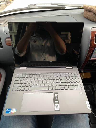 Lenovo Yoga 7 16IRL8 13 Gen with Bag