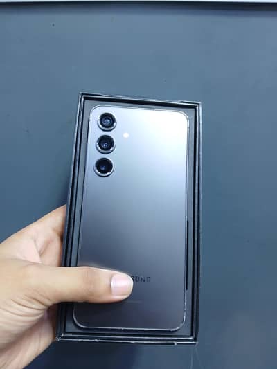 Samsung Mobile S24
