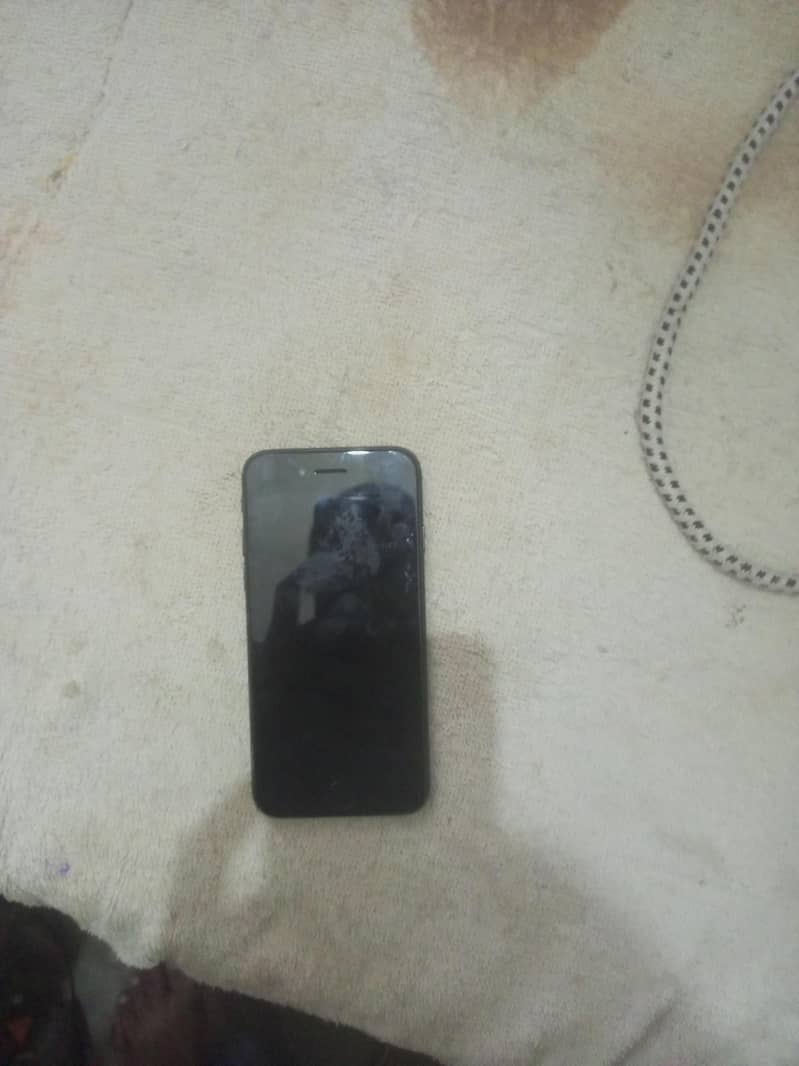 Apple iPhone 7 1