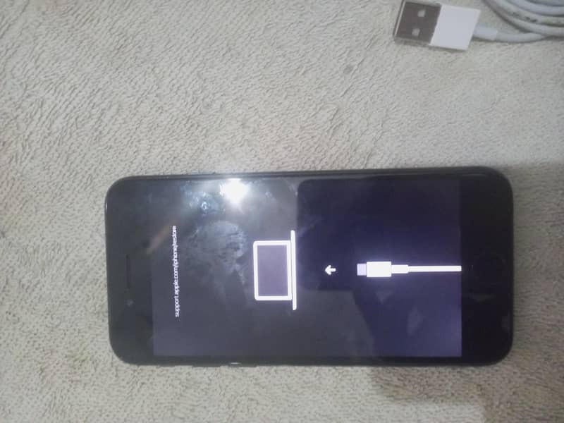 Apple iPhone 7 2