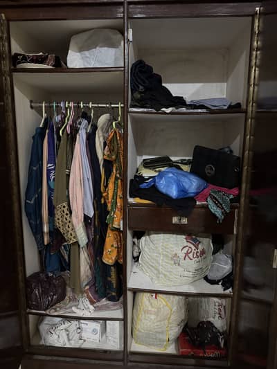 Used almari