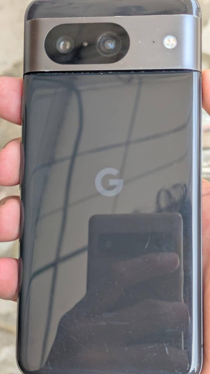 Google Pixel 8 4