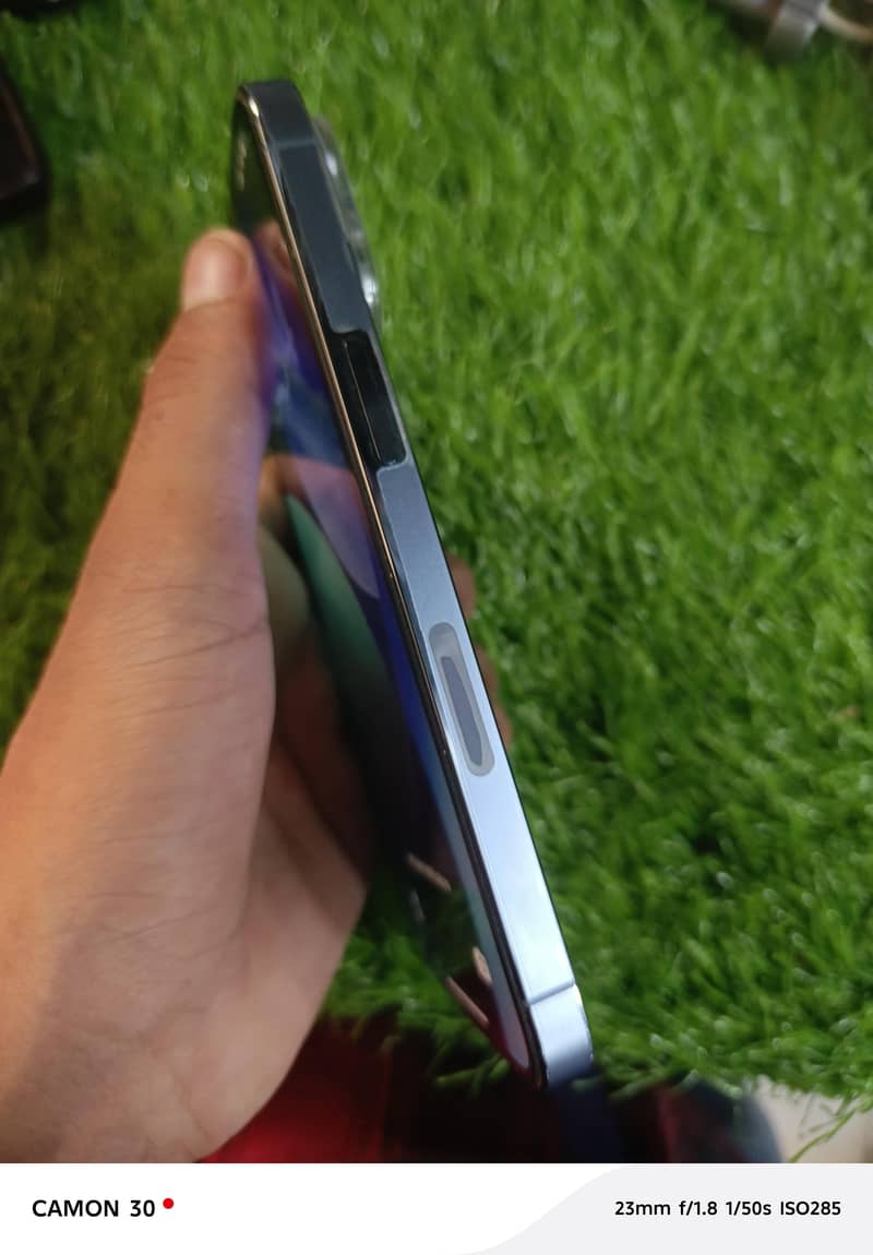 iphone 13 pro 2