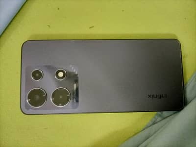 Infinix Note 30 8+8/256 gb glass crack exchange with note 40
