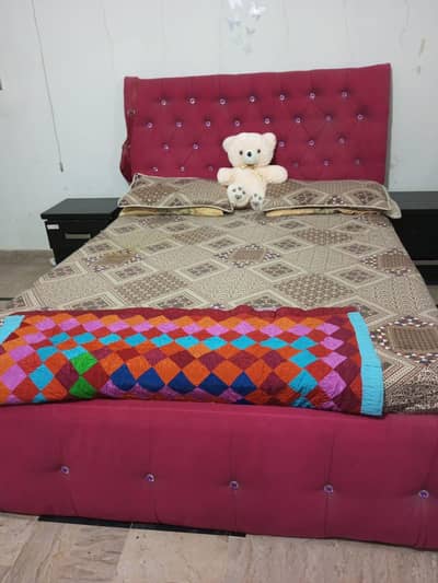 bed without mattress