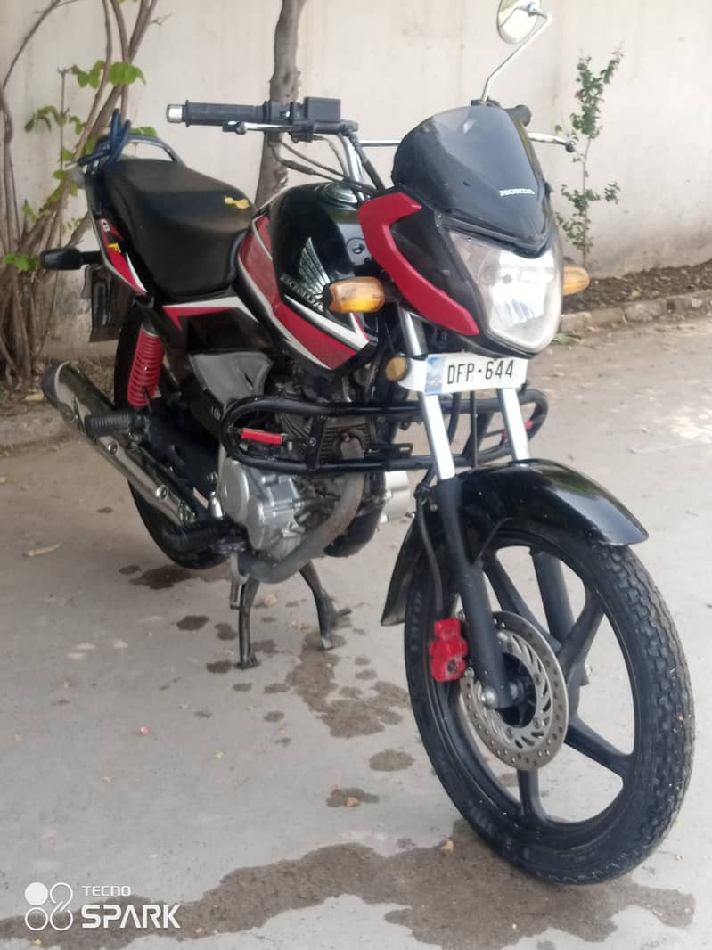 Honda cb 125f 0
