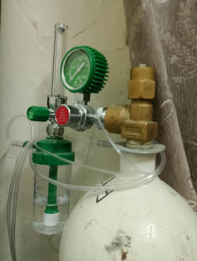 oxygen cylinder