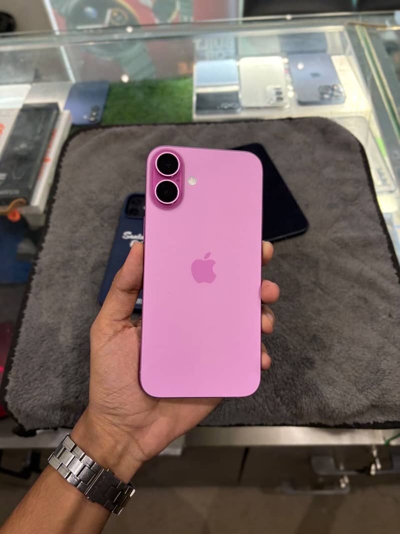 Apple iPhone 16 Plus 0