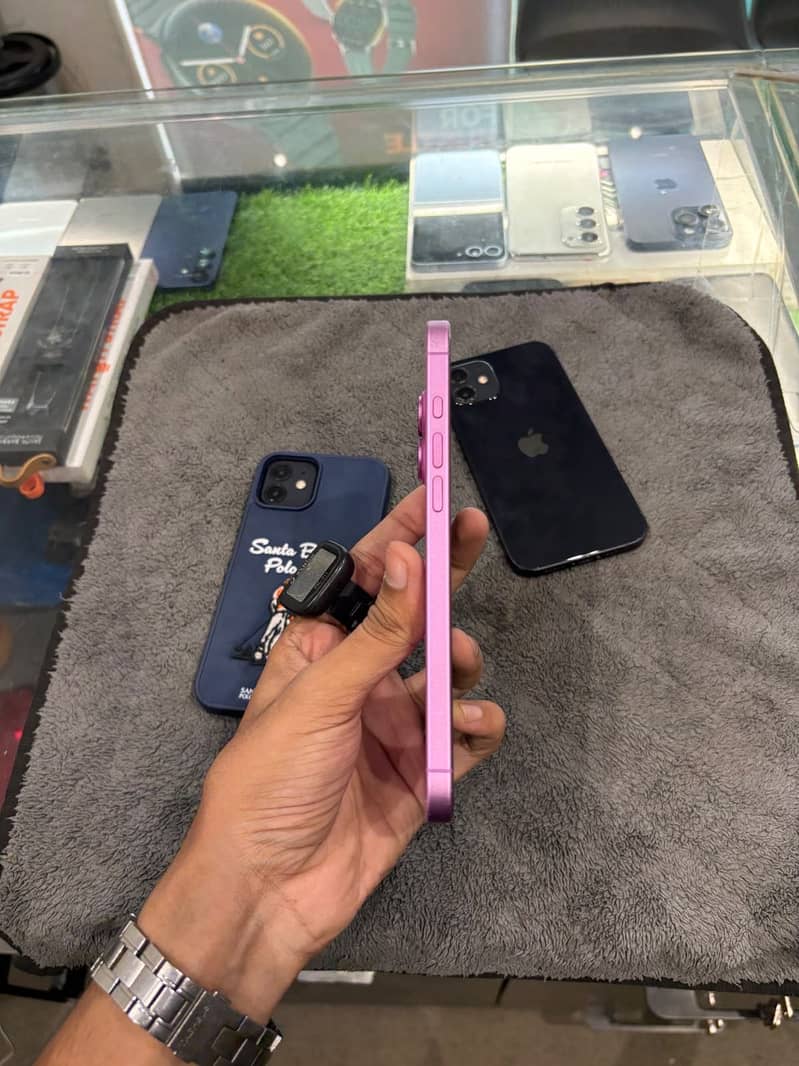 Apple iPhone 16 Plus 1