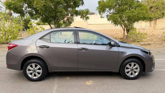 Toyota Corolla grande 2016