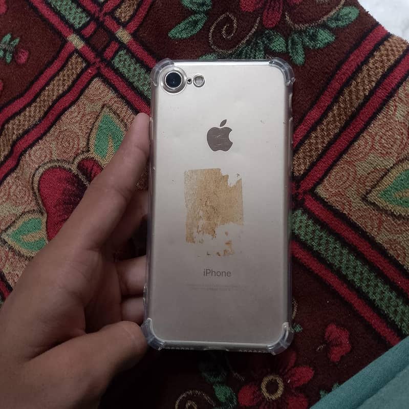 Apple iPhone 7 1
