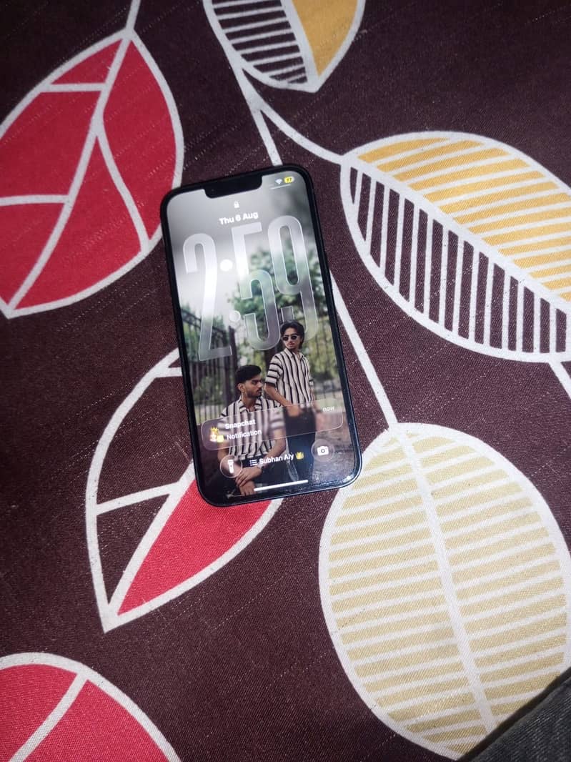 Apple iPhone 13 7