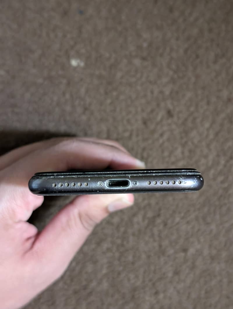 Apple iPhone 8 5