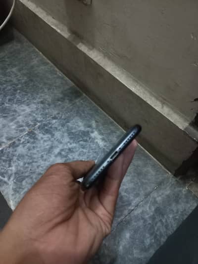 Apple iPhone 7