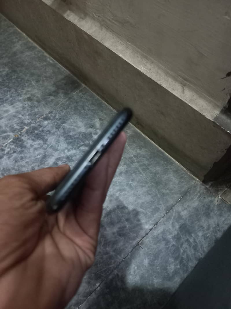 Apple iPhone 7 1