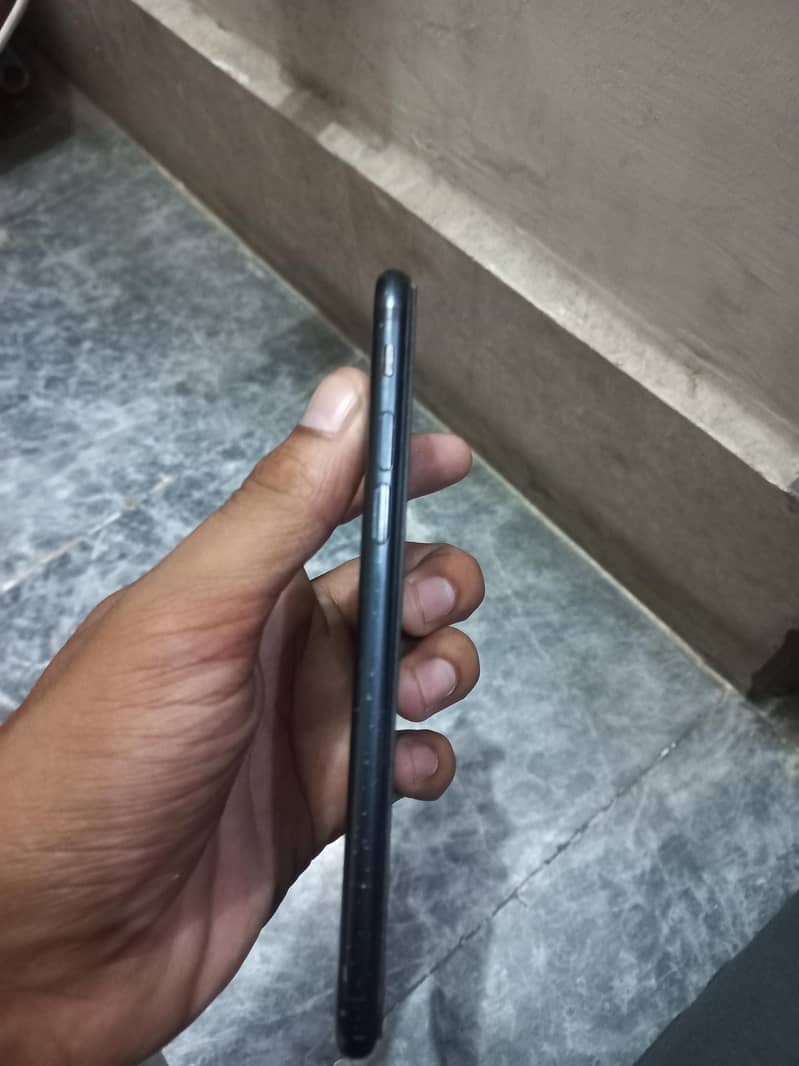 Apple iPhone 7 2
