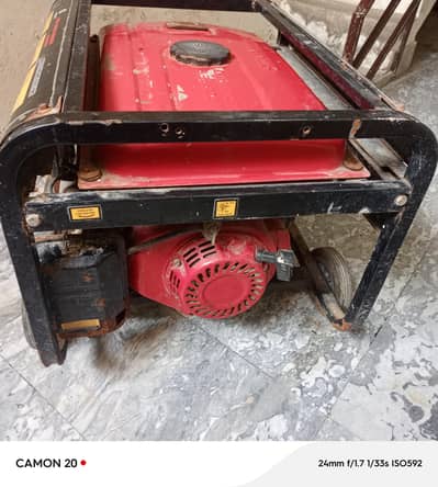 powerful 2500 kv generator smooth start no issue best condition ready