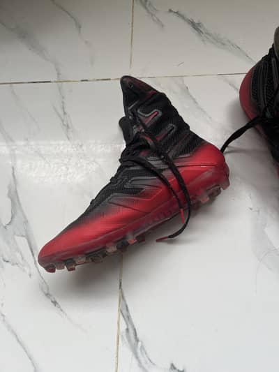 Armour football cleats in good condition| contact :3000020994