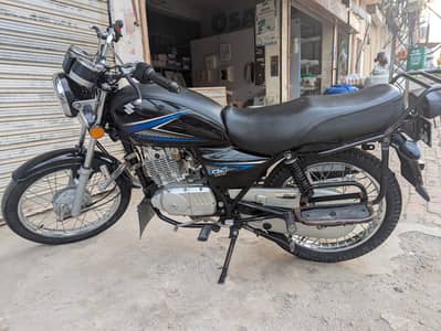 Suzuki GS 150 (2023) – Mint Condition | 11k KM | Crash Guard & Safety