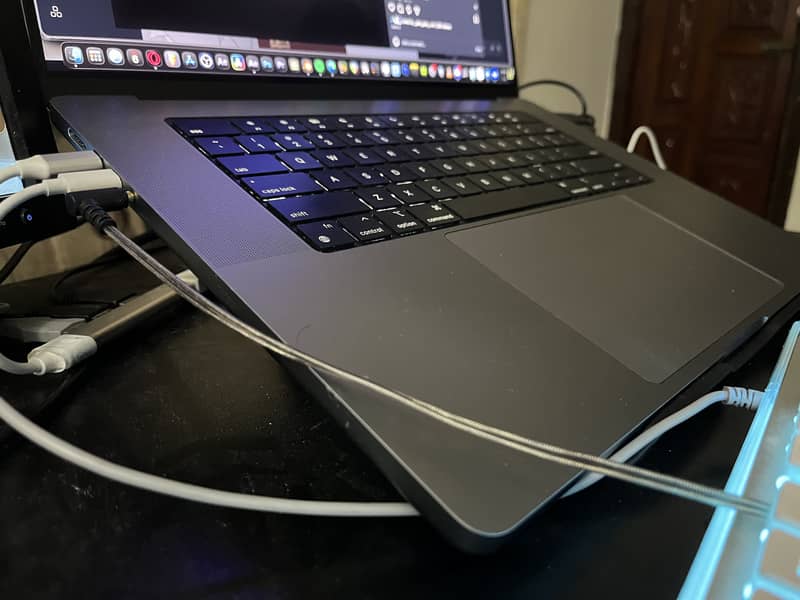 M1 Max Macbook Pro 32 core Gpu 5