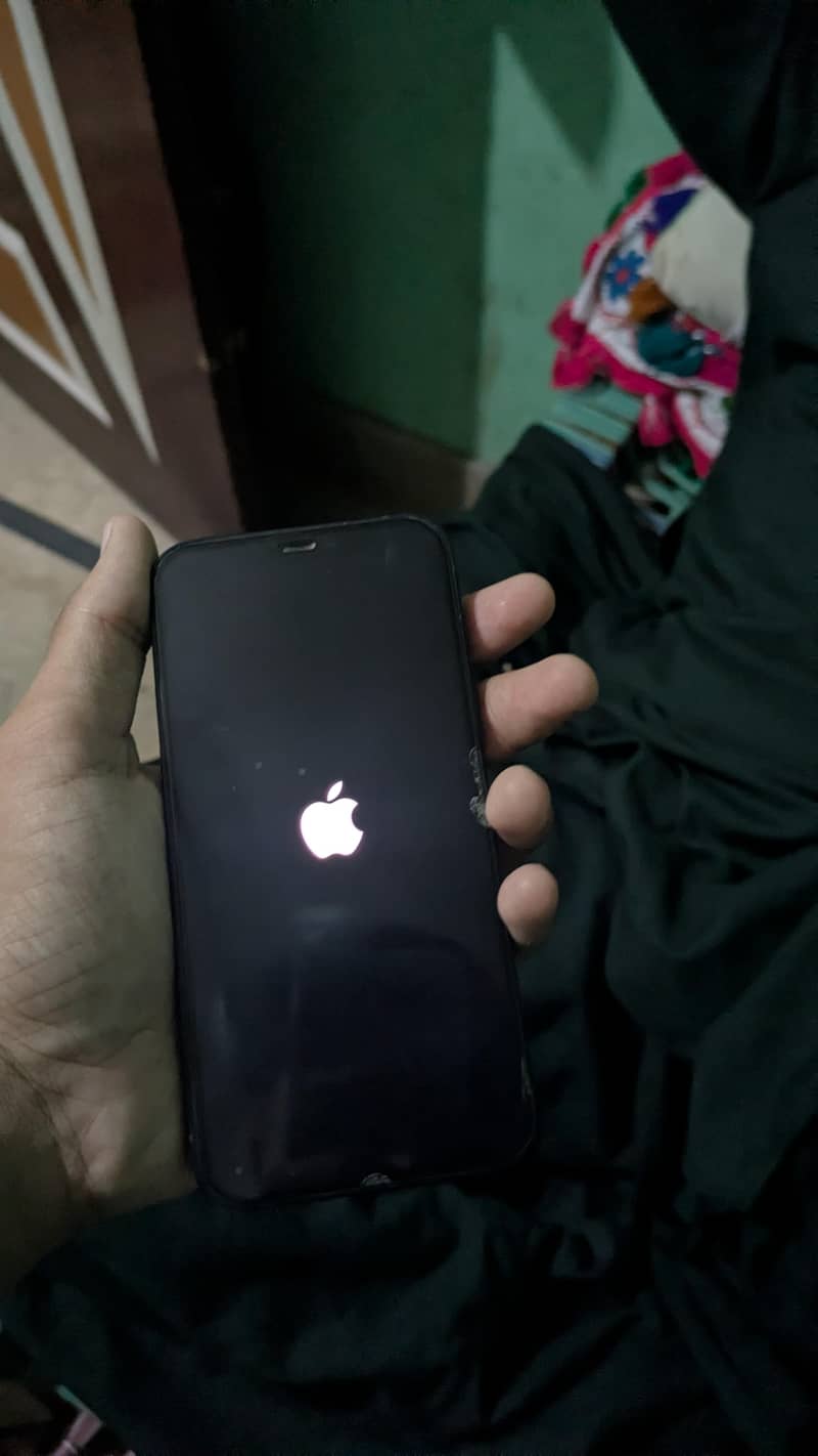 Apple iPhone 12 3