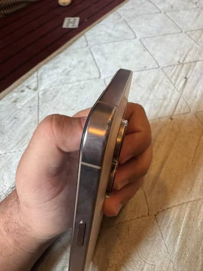 Apple iPhone 16 Pro Max