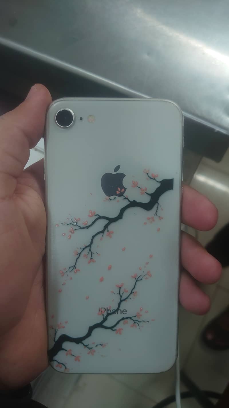 Apple iPhone 8 0