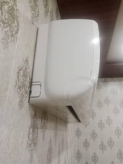 Gree AC DC inverter 1.5 Ton good working hai