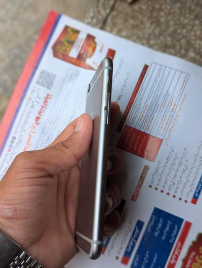 Apple iPhone 6S