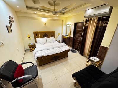 SEPARATE AC ROOM WITH MASTER BED AVAILABLE IN ISLAMABAD DAILY BASIS