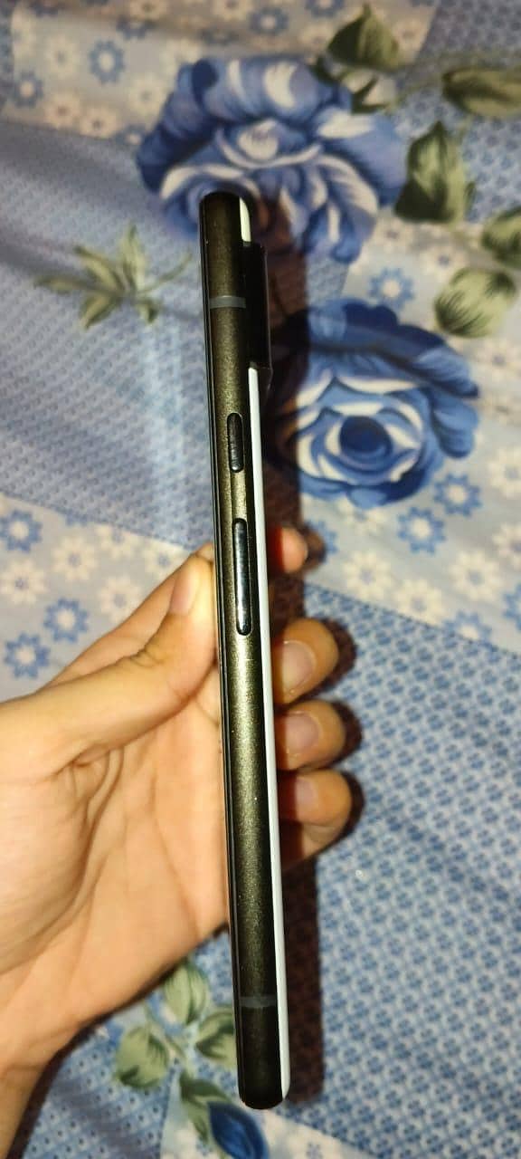 Google Pixel 6 5