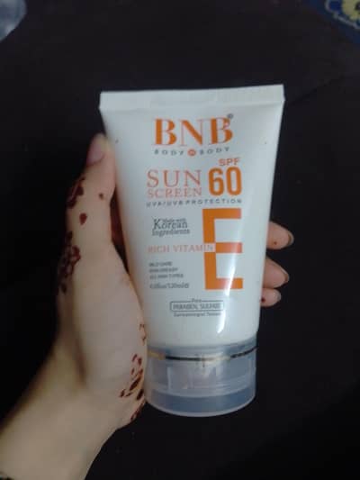 BnB sunscreen spf 60 original 95°/° remaining