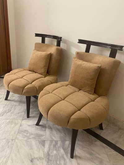 2 chairs