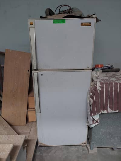 1 Fridge hai or 1 D Freezer hai dono sale karne hain