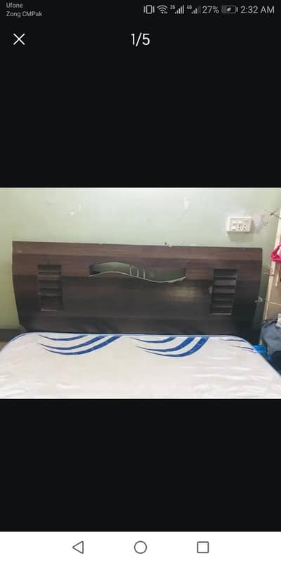 bed with metress