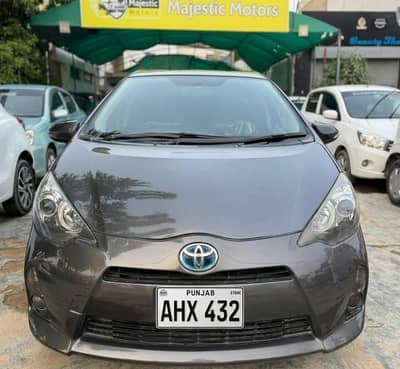 Toyota Aqua 2013 03316030988