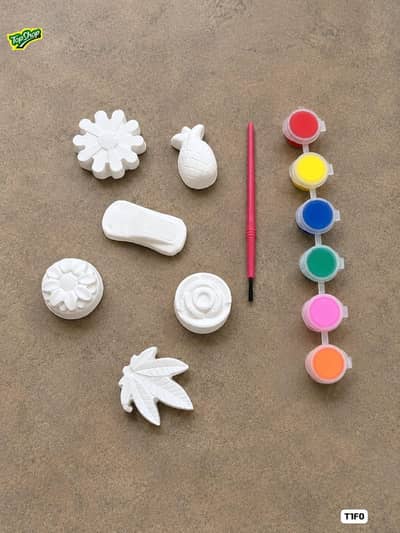 panting color with toy