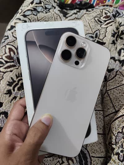 Apple iPhone 16 Pro Max