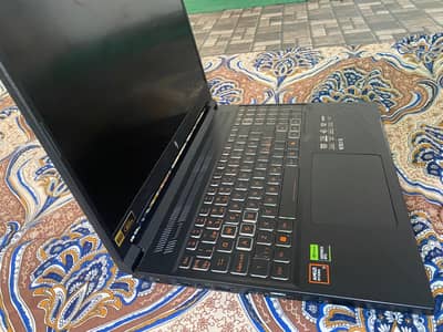 Nitro Acer V16