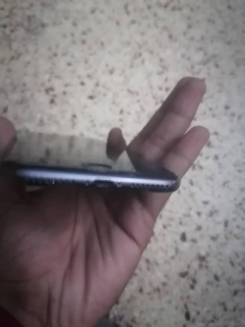 Apple iPhone 8 Plus 2